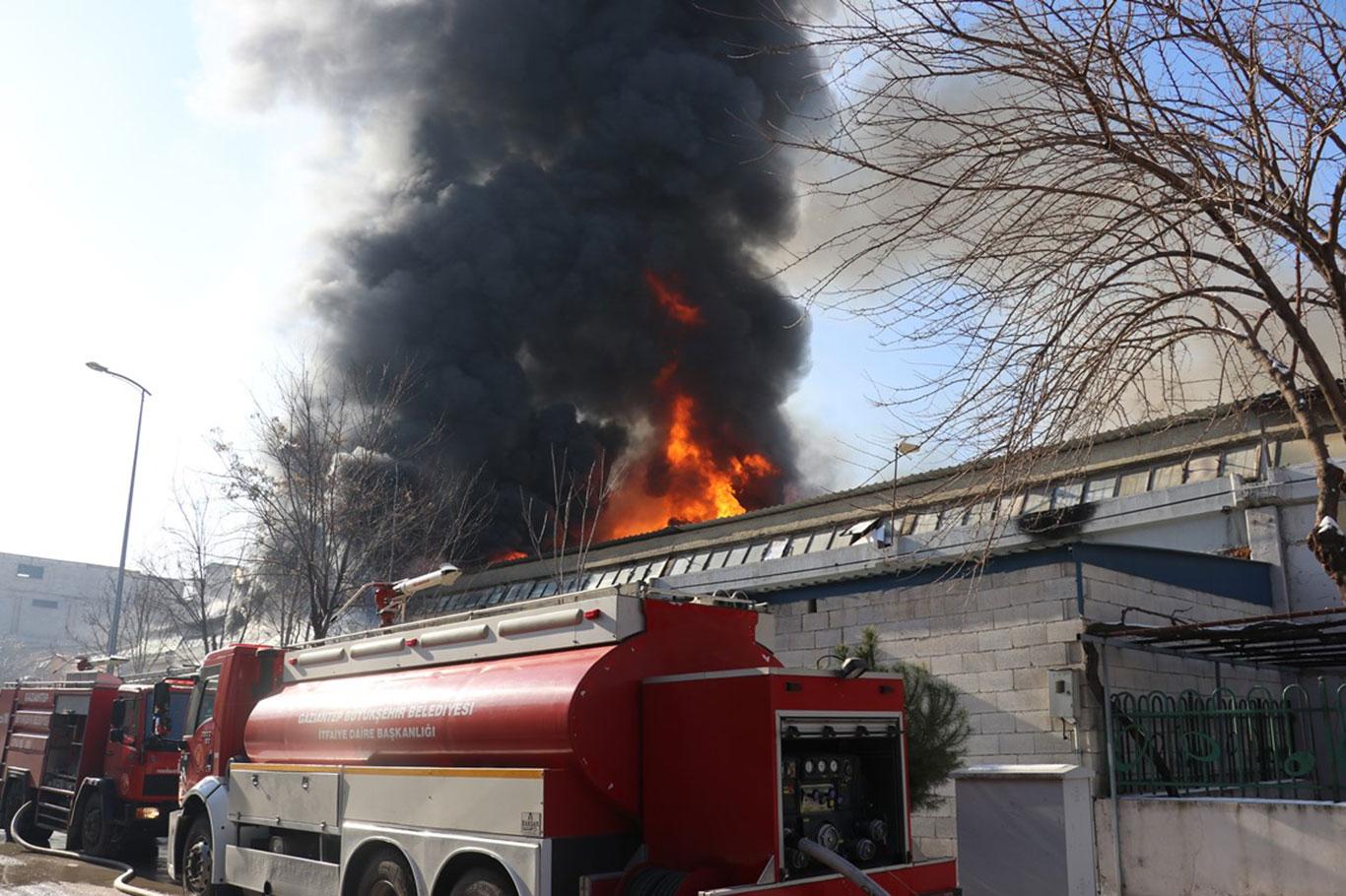 Gaziantep'de kimya fabrikasında yangın çıktı